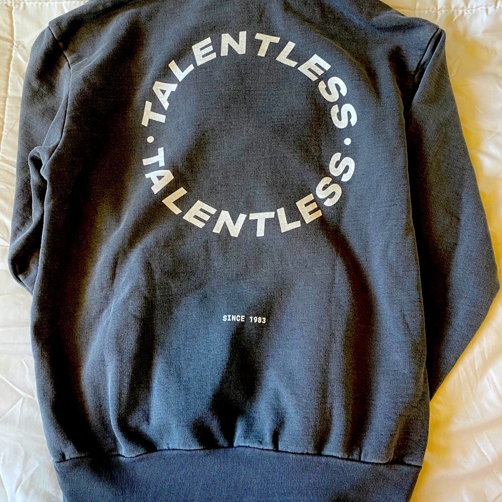 TALENTLESS HOODIE SIZE MEDIUM CIRCLE LOGO